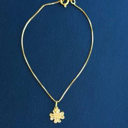 18k solid yellow gold Lucky charm clover leaf 7.5 inches bracelet
