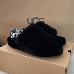 WOMEN SIZE 9 UGG SLIDE