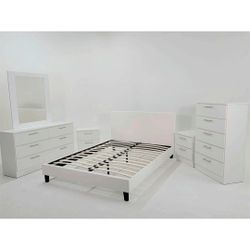 Bedroom Set *** Sold Separately Too ****** Juego De Cuarto **** Se Puede Vender Por Separado ***