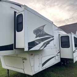 2009 Cougar Keystone