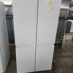 Hisense Counter Depth French Door Bottom Freezer Fridge 