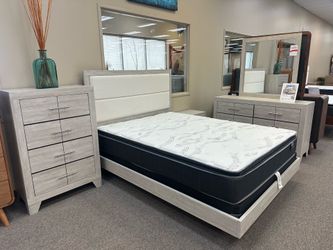 NEW QUEEN SIZE 5 PIECE BEDROOM, SET WITH DRESSER, MIRROR, NIGHTSTAND, CHEST WITHOUT MATTRESS AND FREE DELIVERY