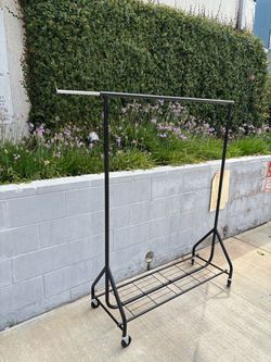 Clothing rack