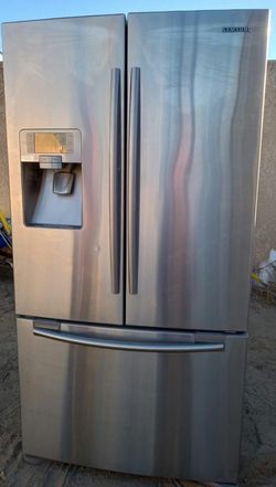 Samsung 3-Door French Door Fridge in Stainless Steel with Ice Maker