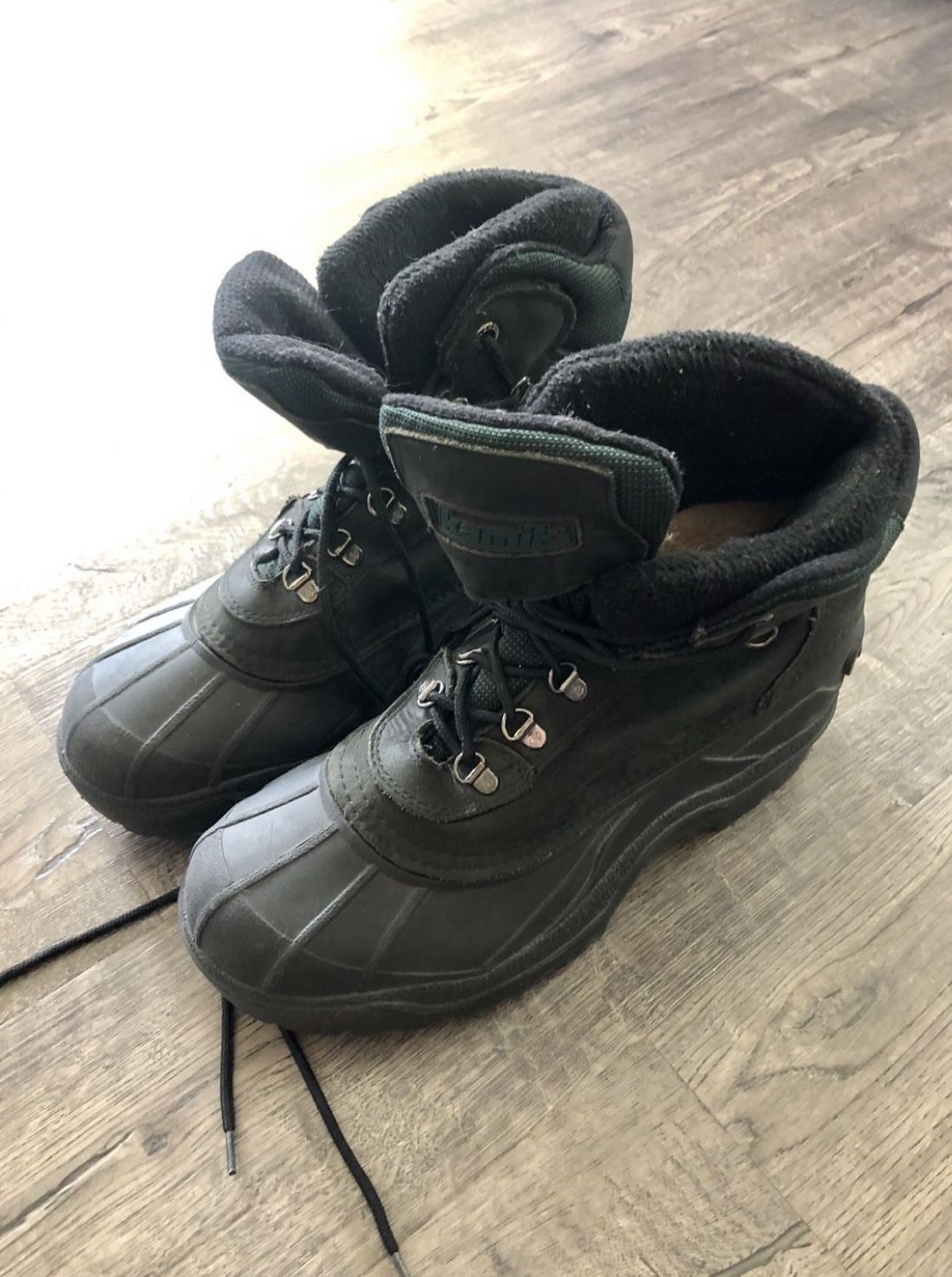 Kamik Rain Boots - Size 9