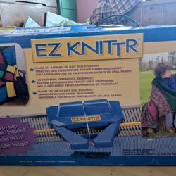 EZ Knittr Knitting Machine