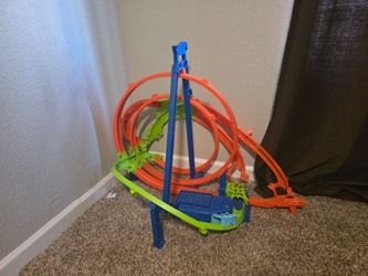 Large Hotwheels Track