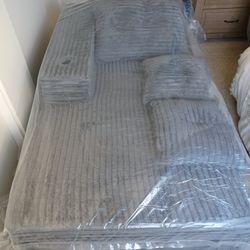 BRAND NEW! Boneless chaise lounge!