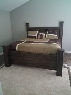 King size bed and mattress