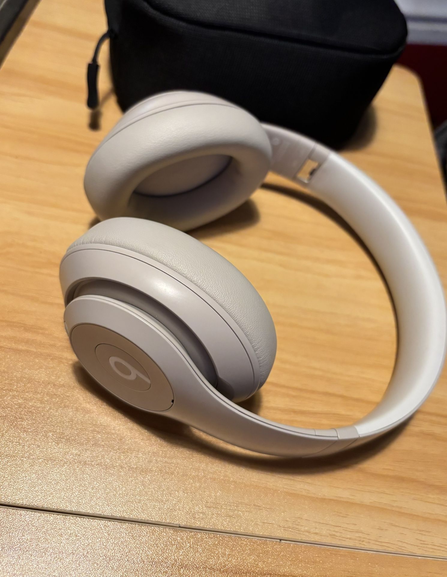 Beats Studio Pro