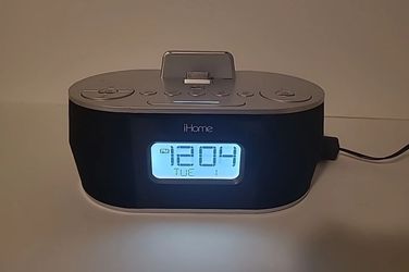 iHome iDN38 Apple Docking Station Speaker Dual Alarm Clock Radio