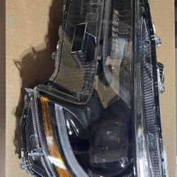 Toyota Corolla Driver Side Headlight Assembly 