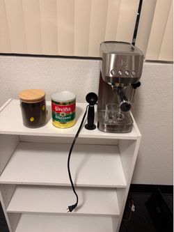 Breville espresso machine + accessories