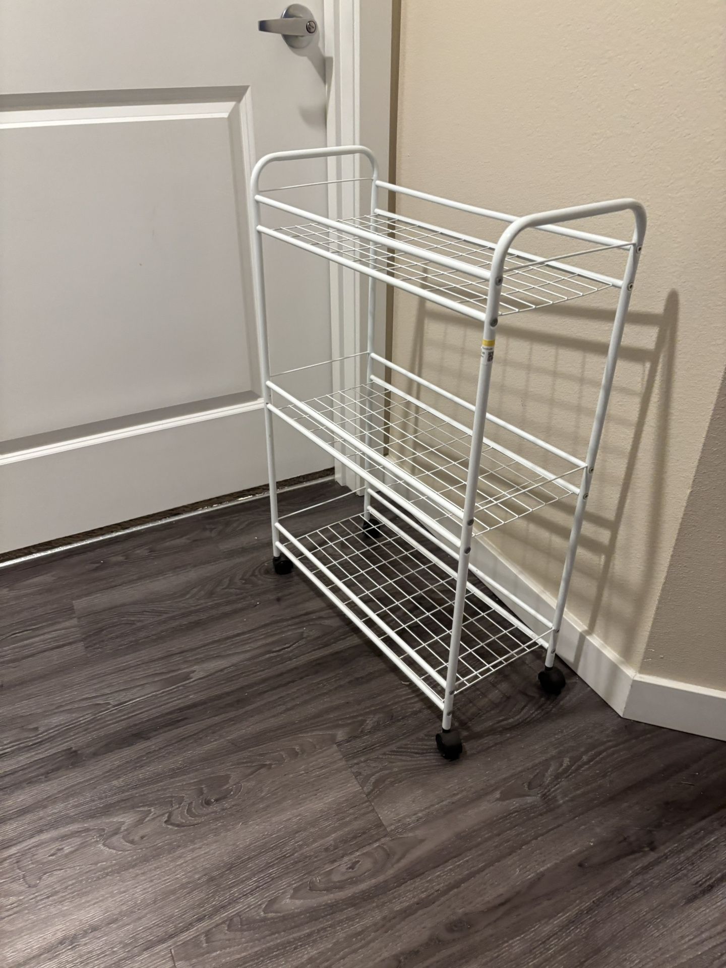 Small Rack On The Wheels