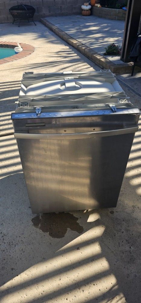 Whirlpool Dishwasher