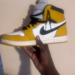 Jordan 1 Size 8.5 Good Condition 