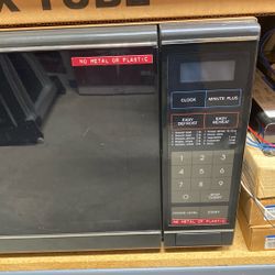 Sharp Carousel II Microwave