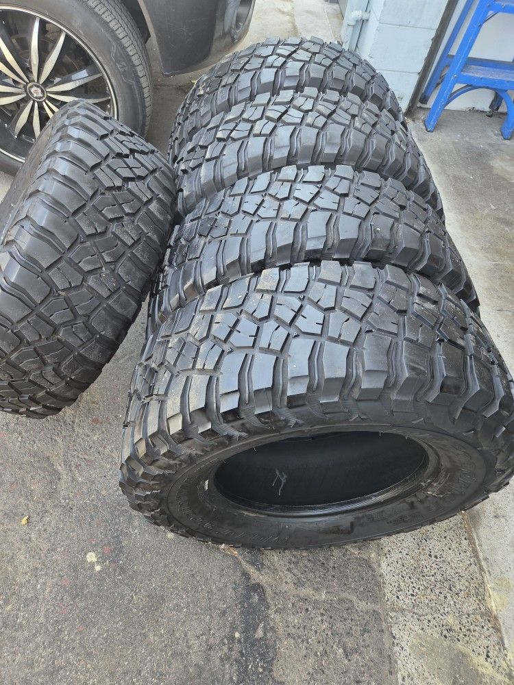 5 used tires Lt285 70r17 BF GOODRICH KM3 $450.00 all 5