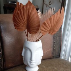 Abstract Face Vase