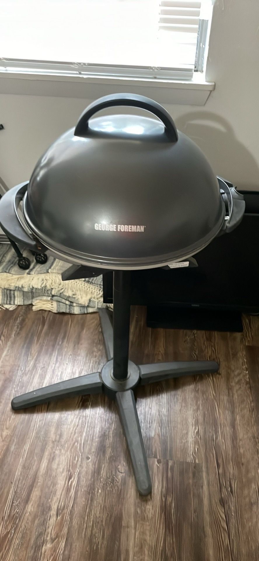 George Foreman electric BBQ grill. Indoor/outdoor.
