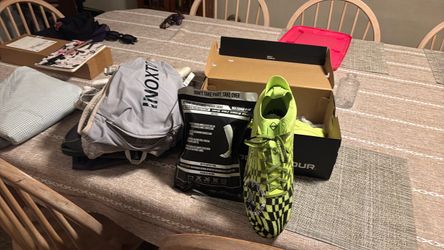 Football cleats