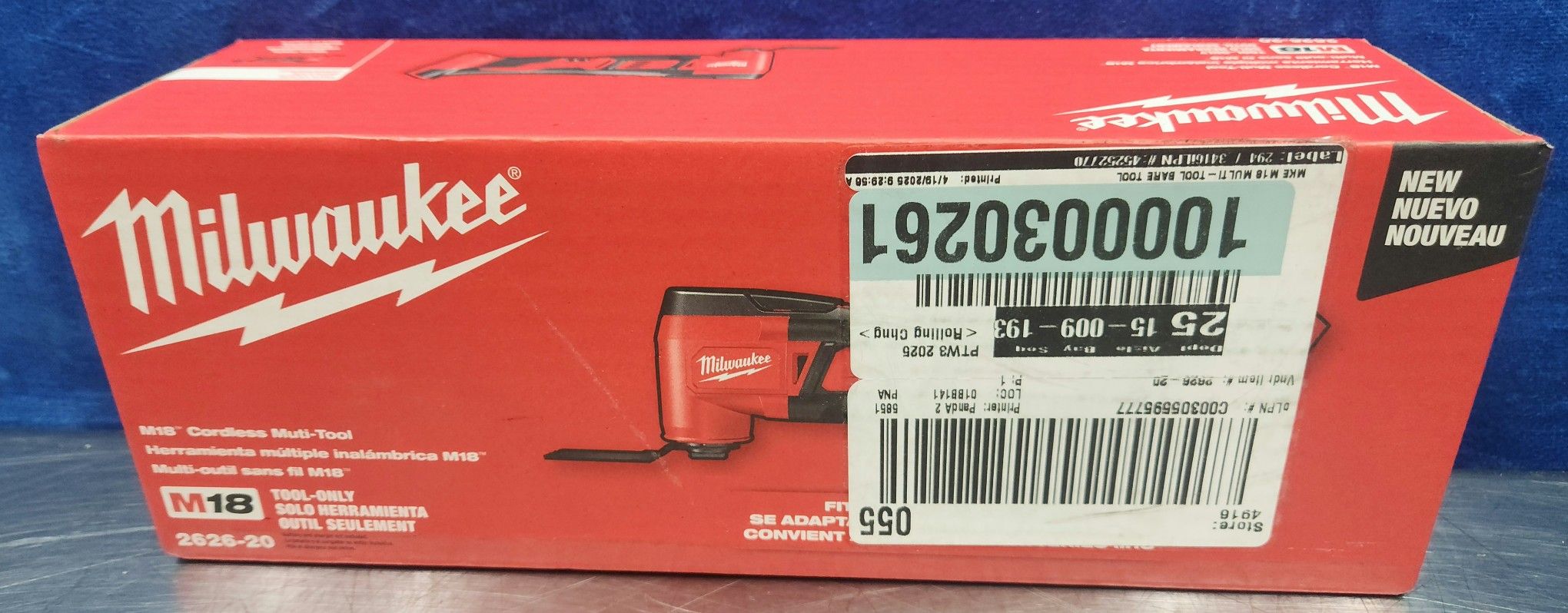 The Milwaukee 2626-20 M18 18V Lithium-Ion Cordless Oscillating Tool