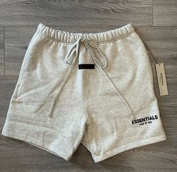 Light oatmeal essentials shorts size L