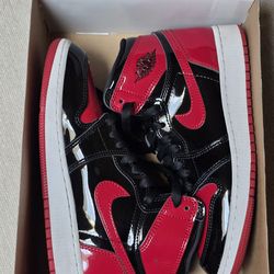 Air Jordan 1 Retro High OG (GS) Size 5.5Y