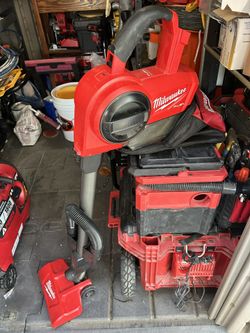 Milwaukee Cordless Vacum