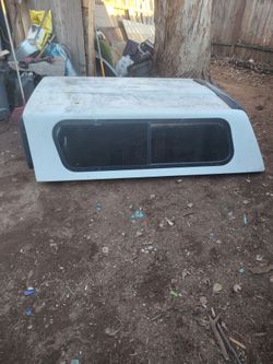 Used Toyota pick up camper