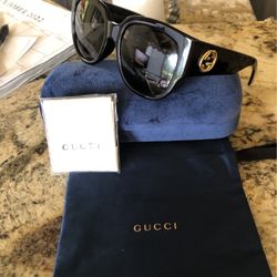 Authentic  Gucci Sunny .New W/case.
