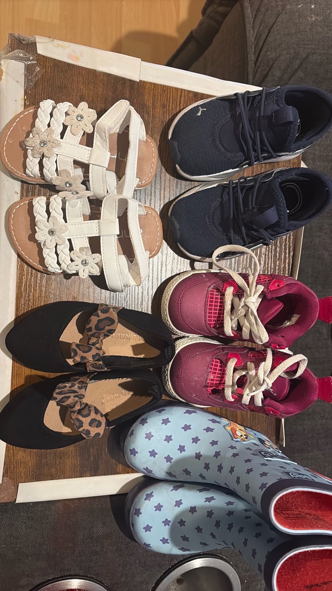 Toddler shoes size 5