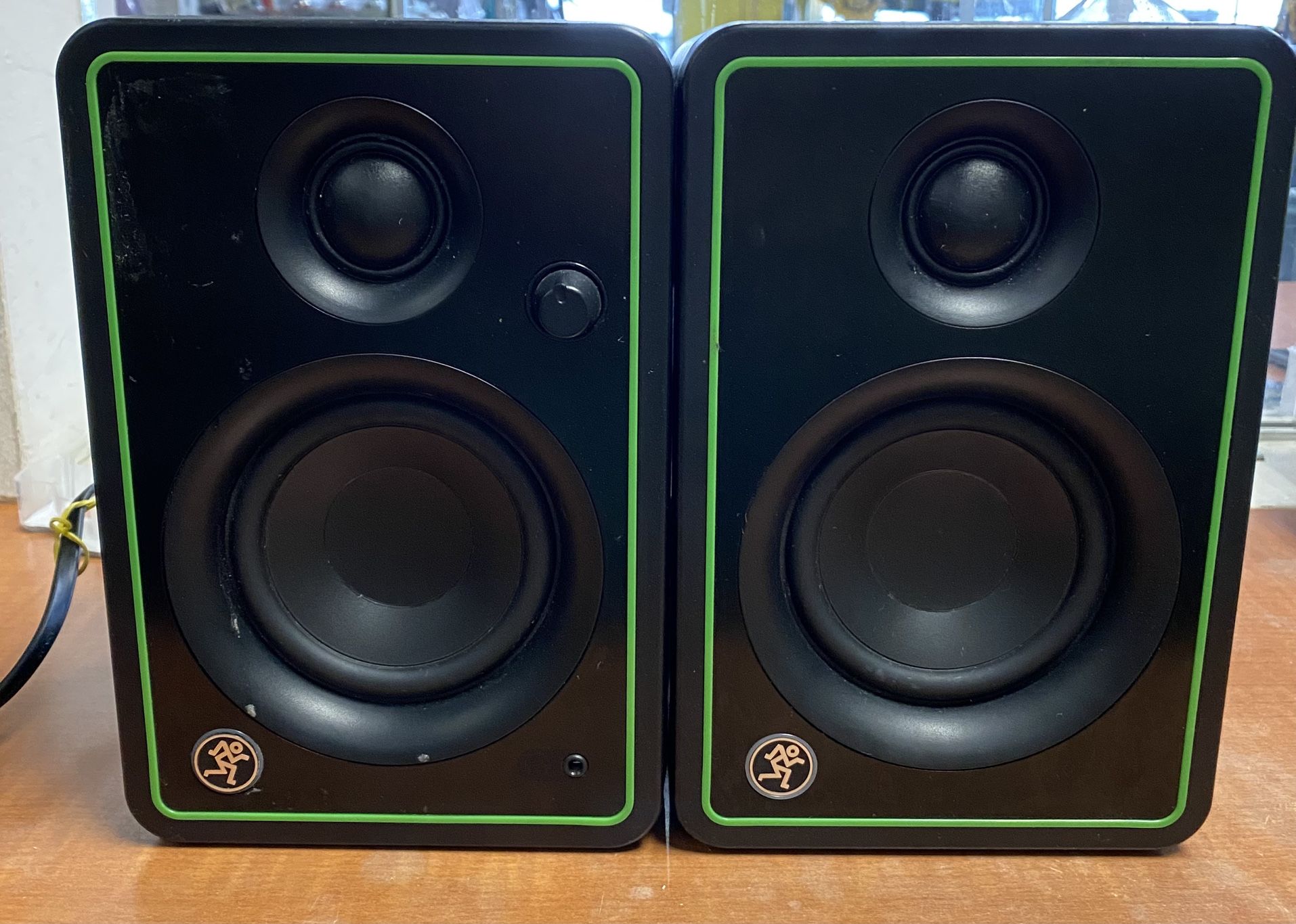 Mackie CR3-X Multimedia Monitors 3 Inch Powered Desktop Studio Monitors