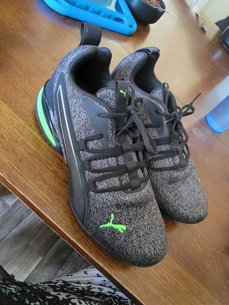 Mens Pumas