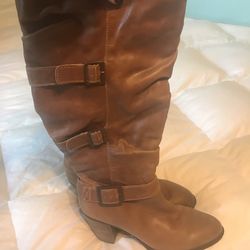 Nice leather boots size 8 new
