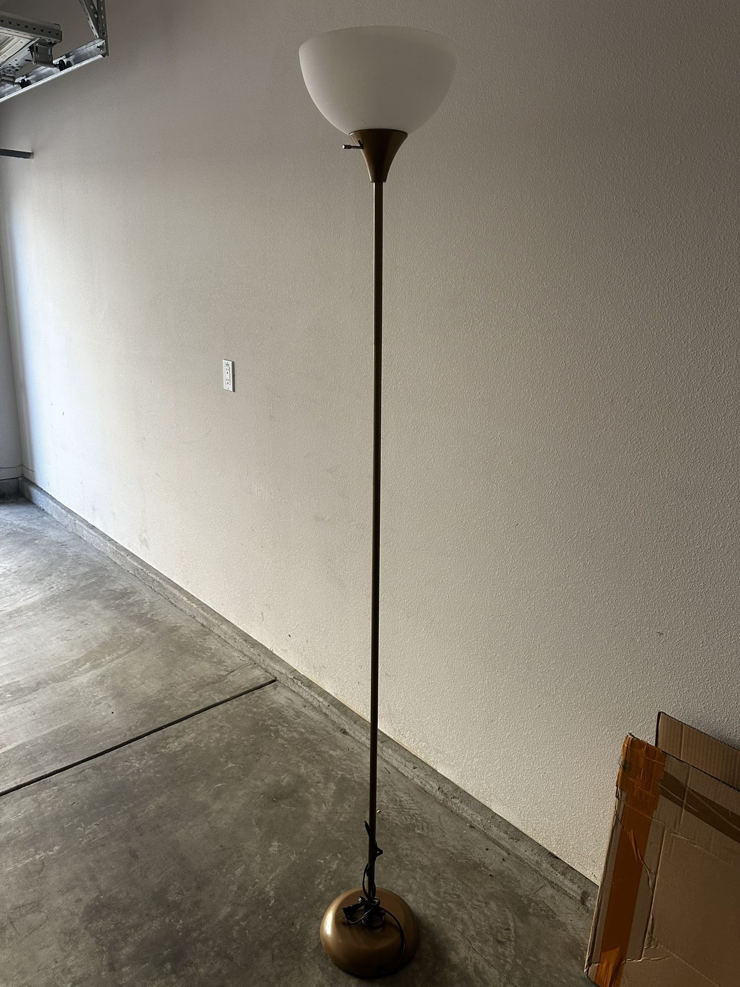 standing lamp