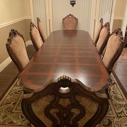 8 Seaters Dining  Table With Chairs 