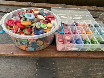 Buttons Lot!