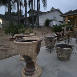 Decorative Outdoor Pots 