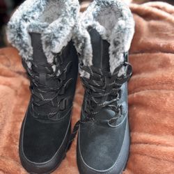Snow Boots 