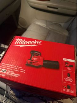 Milwaukee M18 18V Lithium-lon Cordless 1/4 in. Sheet Sander (Tool-Only)
