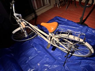 BIKE Northwoods Crosstown bike $200