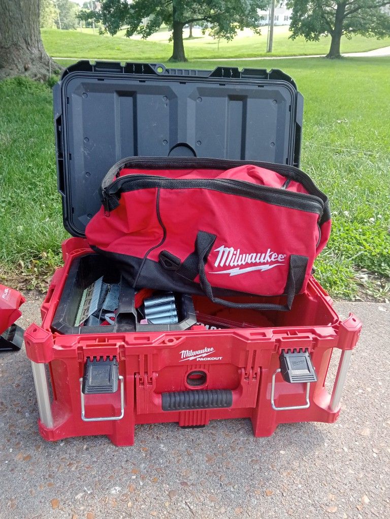 Mixed Milwaukee Tools And Yard Trimmer