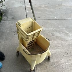 Rubbermaid Mop Bucket