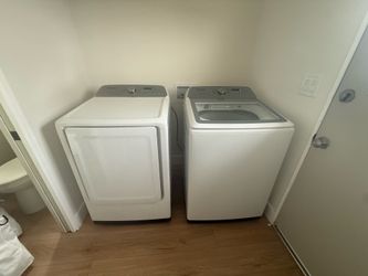 Samsung Washer & Gas Dryer Se