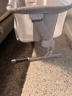 Baby Bassinet with Mesh Sides