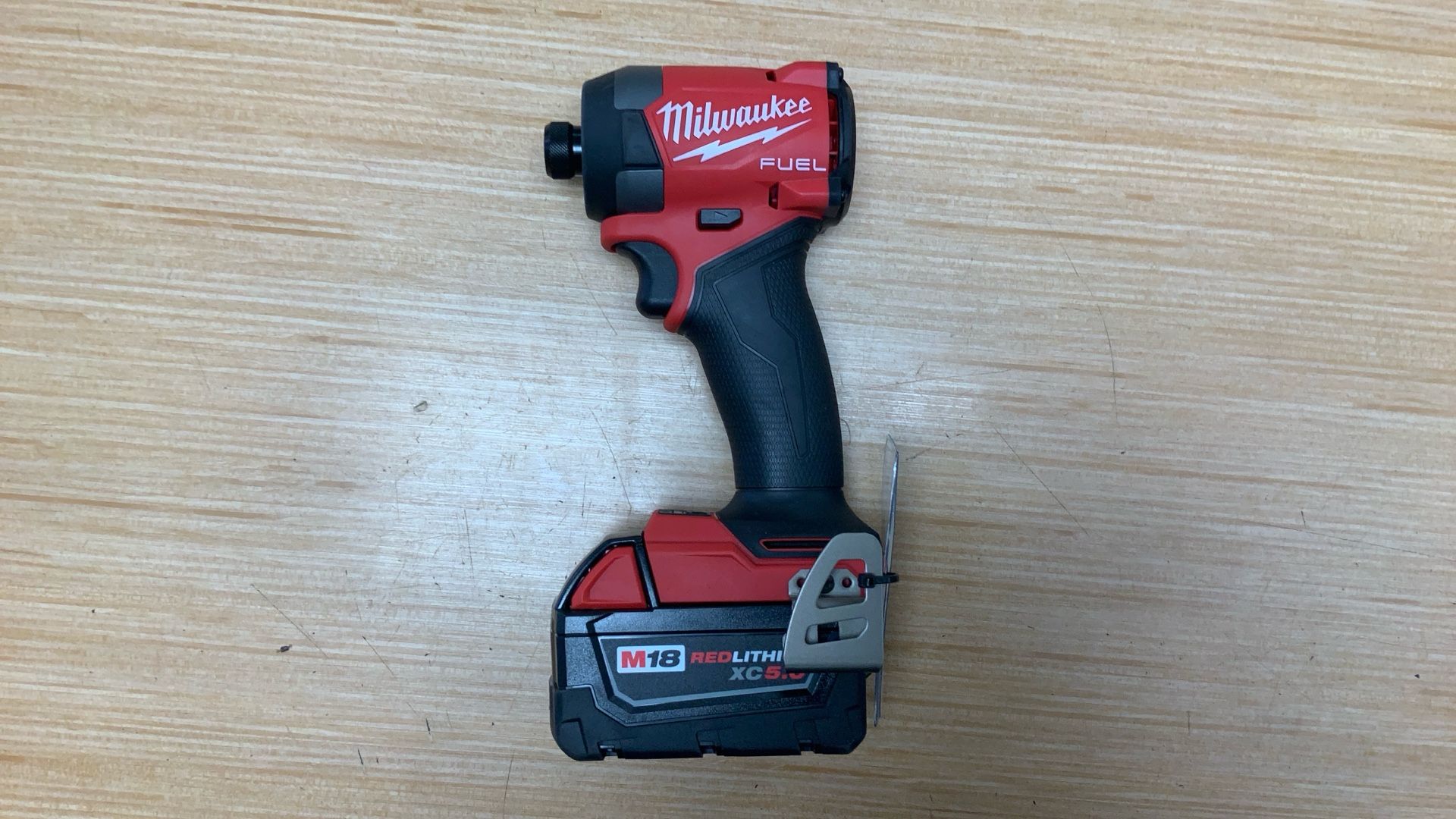 Milwaukee 1/4’ Impact Driver 18V W/ Battery