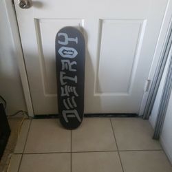 Skateboard