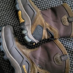 Un Used Rocky Boots 9.5w