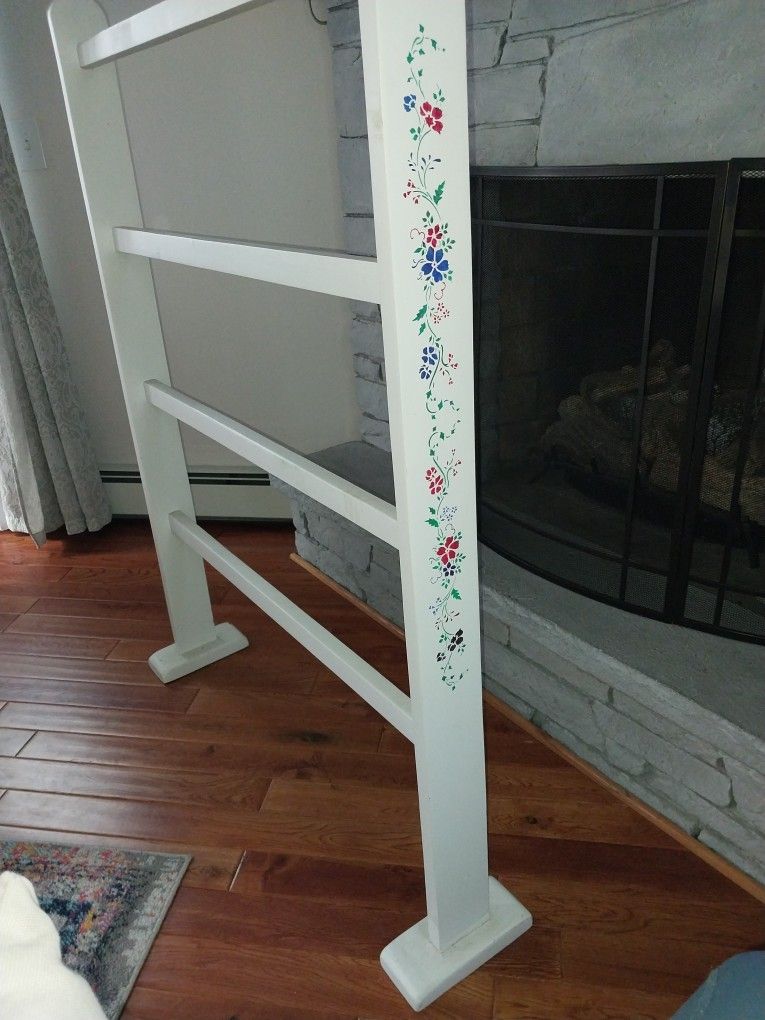 Wood Handpainted Quilt Rack